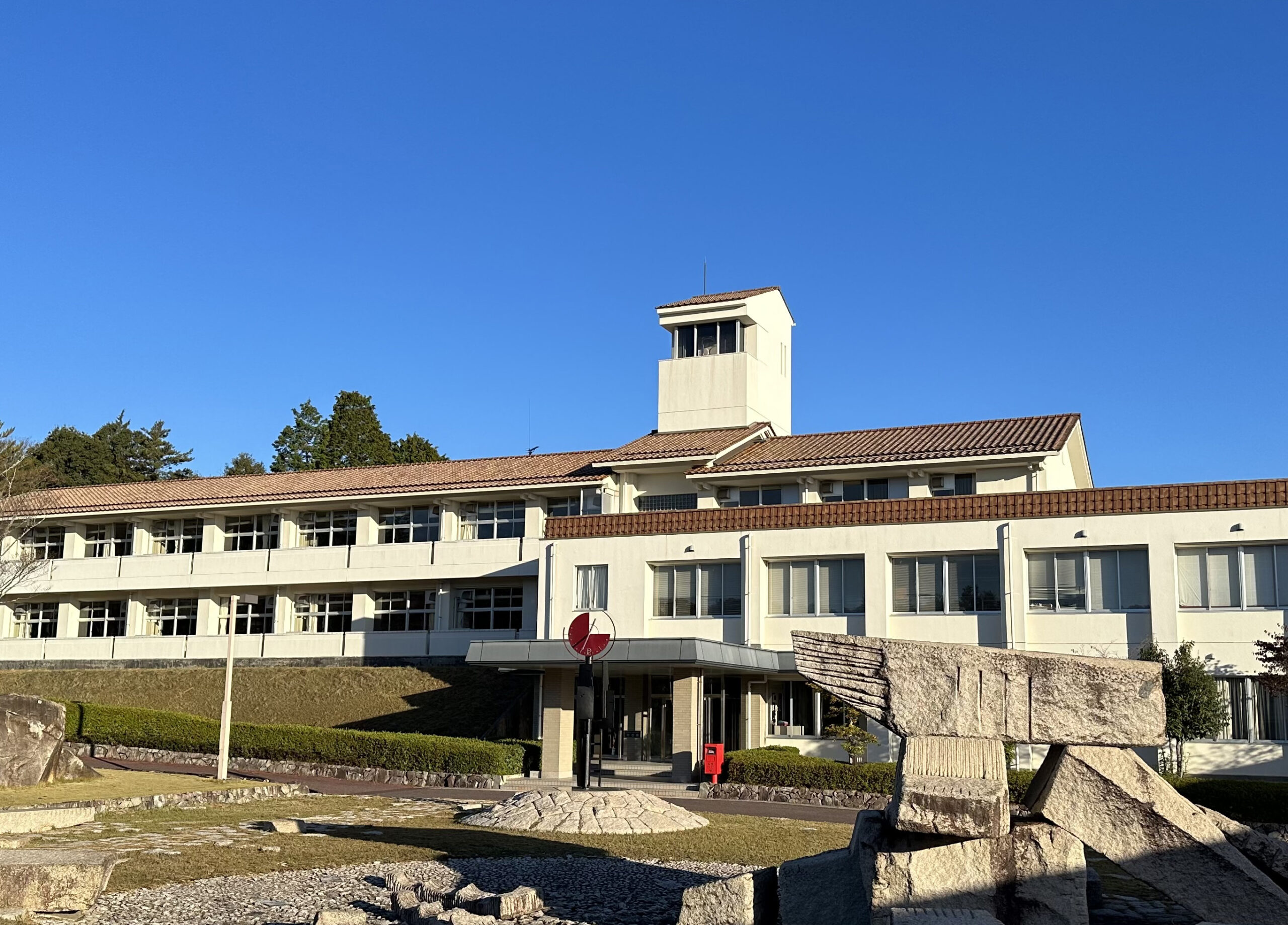 不登校でも行ける全日制高校｜不登校経験を乗り越えて全日制高校を目指す中学生・ご家族へのガイド