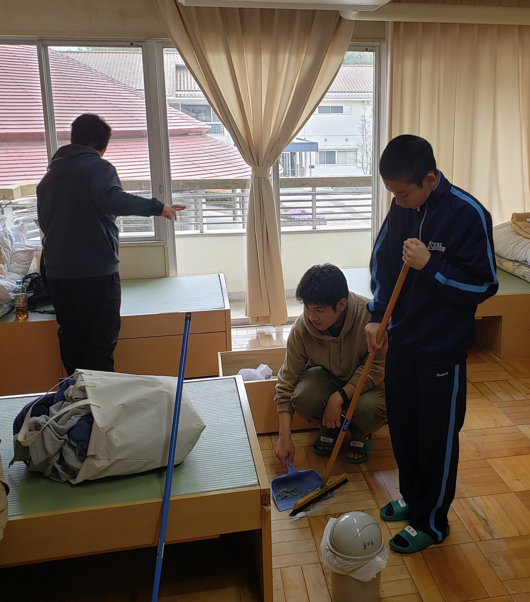 帰省前の寮大掃除