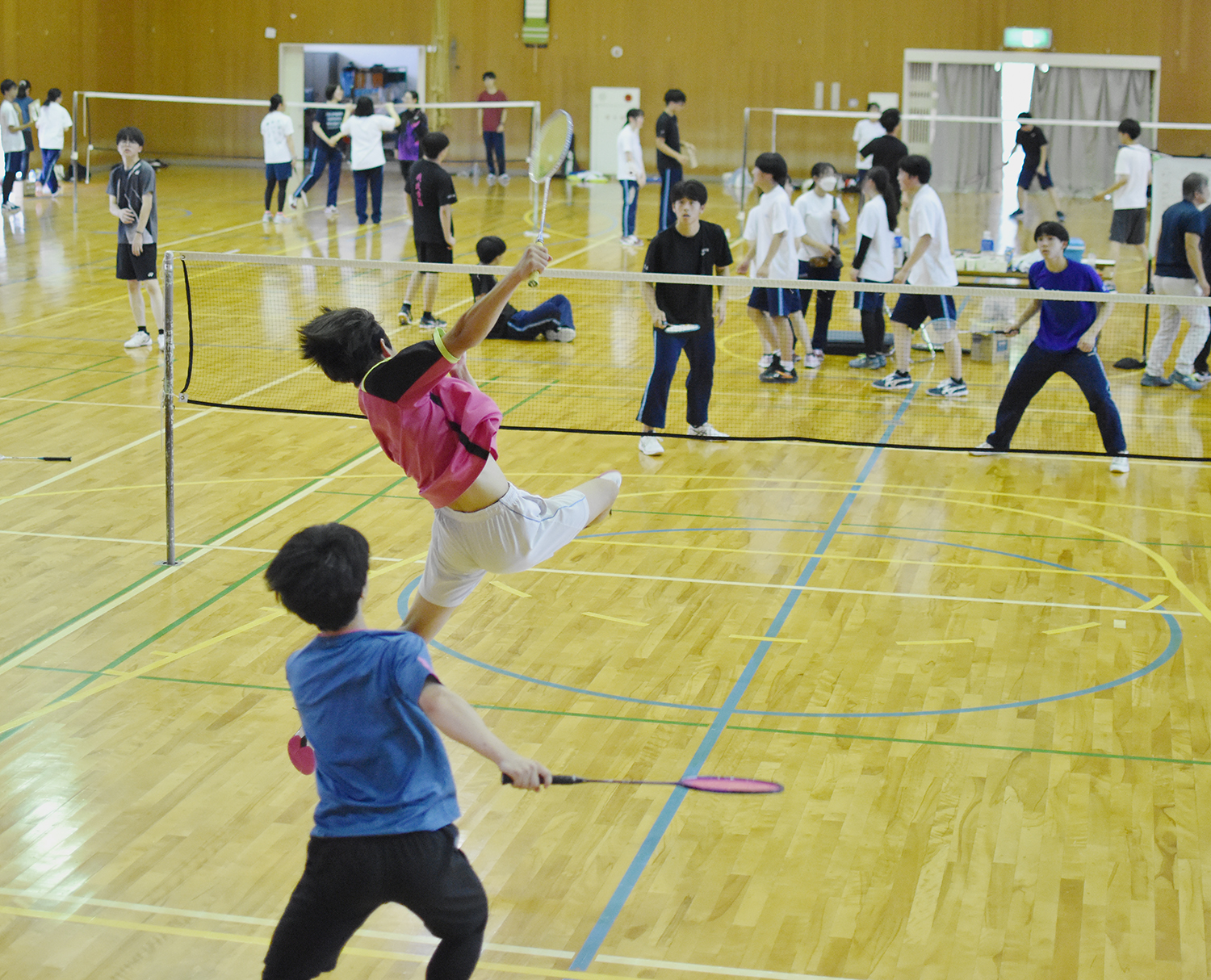 「ウイングカップ」開催！（校内バドミントン大会）